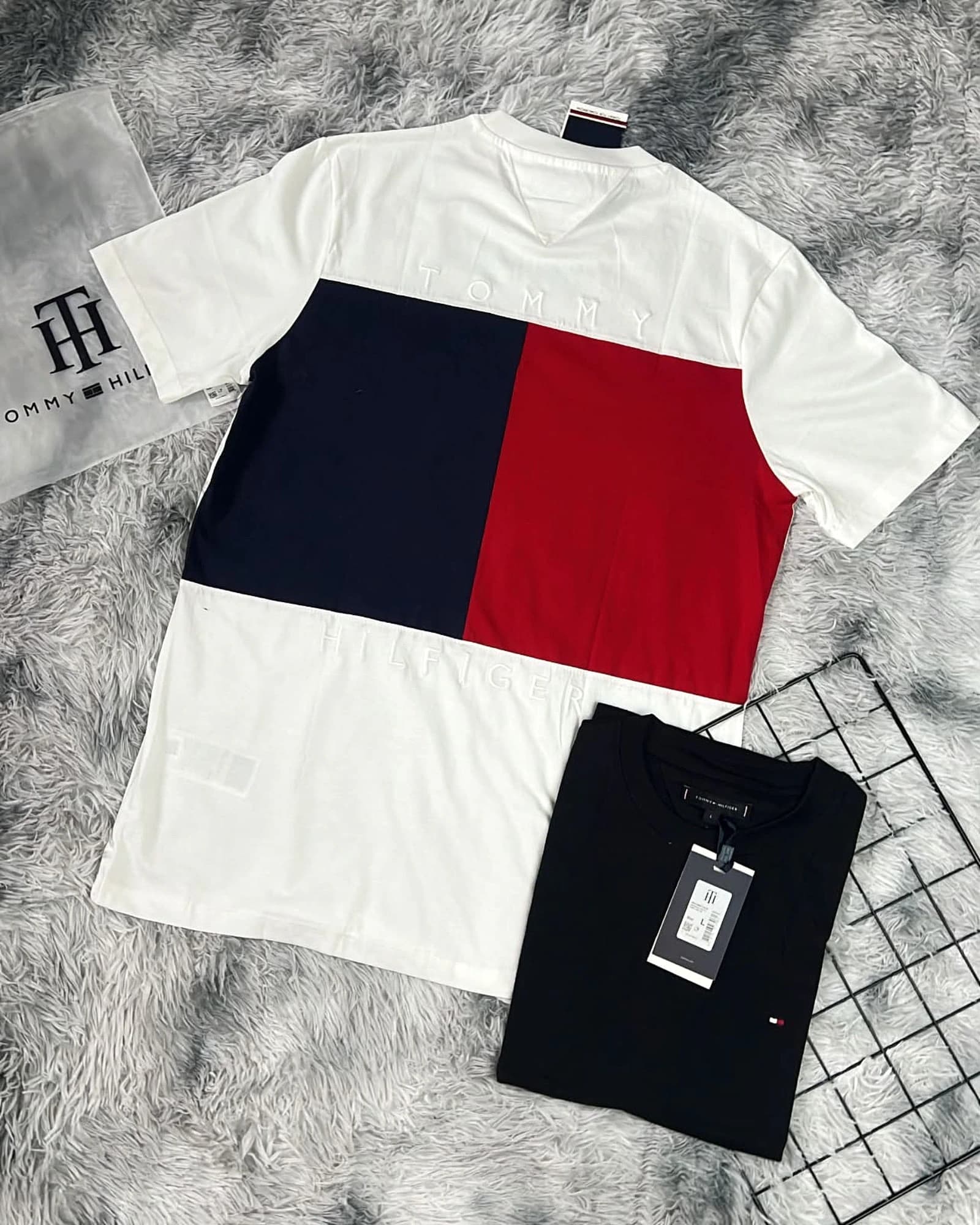 Camiseta Tommy Hilfiger Bandeirão